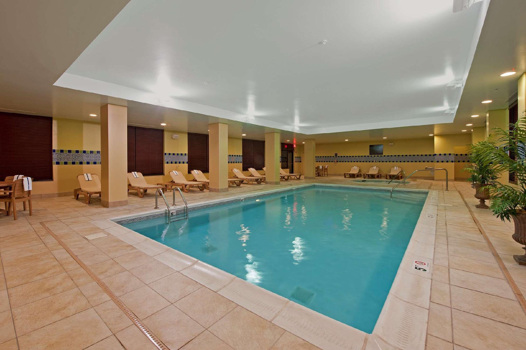 Hampton Inn & Suites Indianapolis-Airport Facilities photo