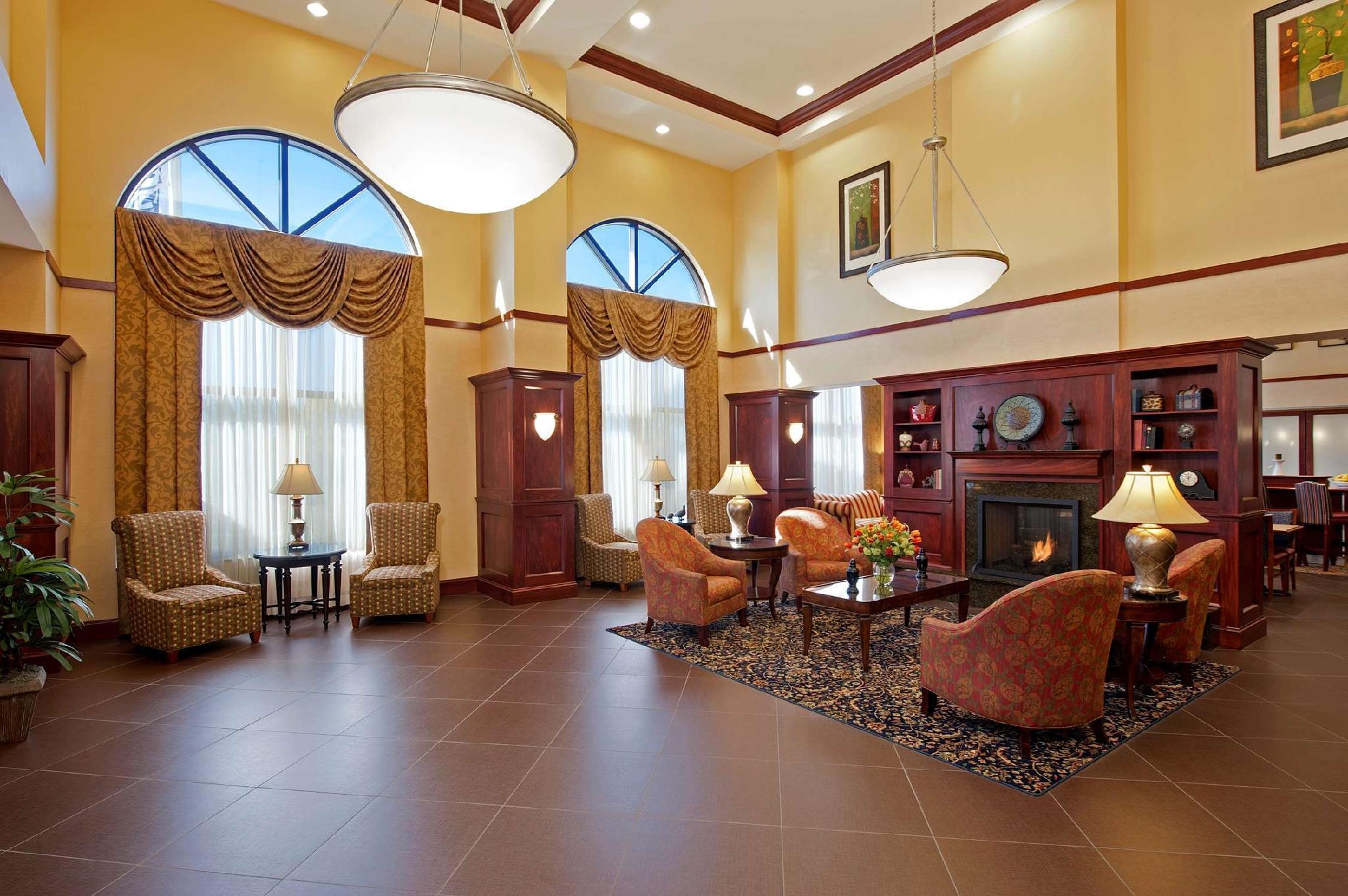 Hampton Inn & Suites Indianapolis-Airport Interior photo