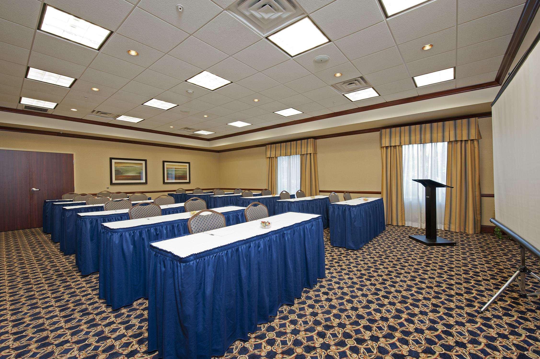 Hampton Inn & Suites Indianapolis-Airport Facilities photo